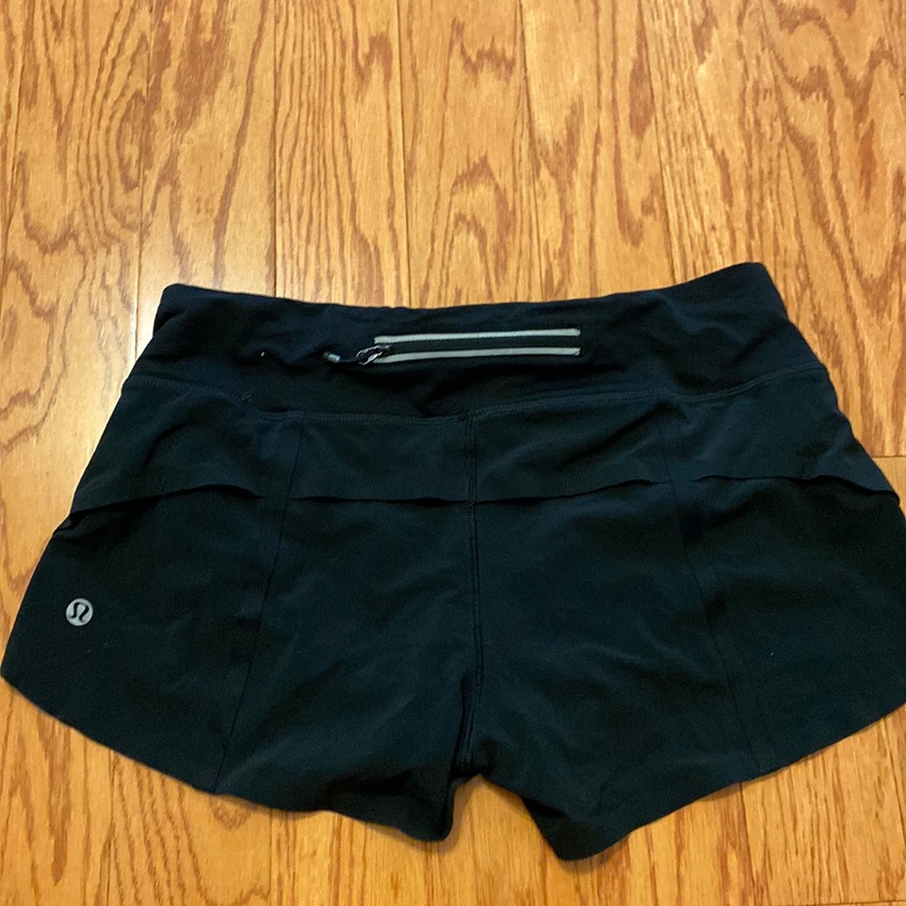 Lululemon black run short 2.5 - size 4